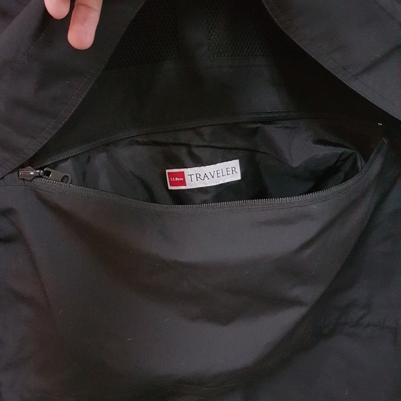 M L.L. BEAN "THE TRAVELER" RAINY WEATHER BLACK HOODED PACKABLE PARKA COAT - Picture 8 of 12